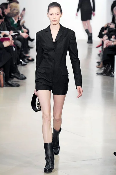 Look 19